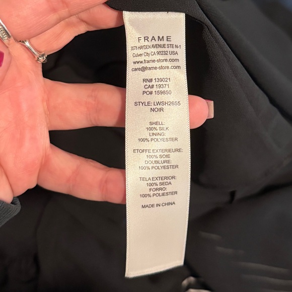 Frame Silk Shirred Cuff Blouse In Noir Size M - Picture 6 of 7